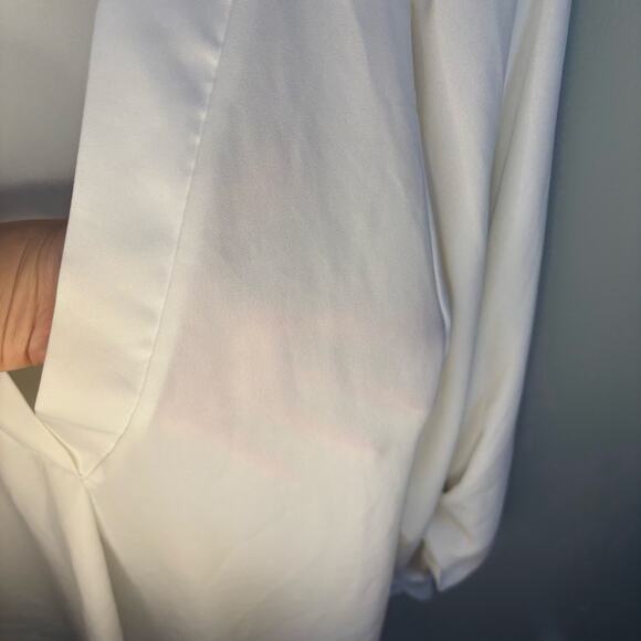 Lush White Semi-sheer 3/4 Sleeve V Neck Blouse Large Feminine Flowy Spring Light - Picture 5 of 10